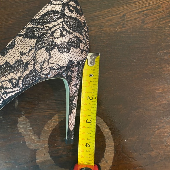 Black lace heels - Picture 5 of 5